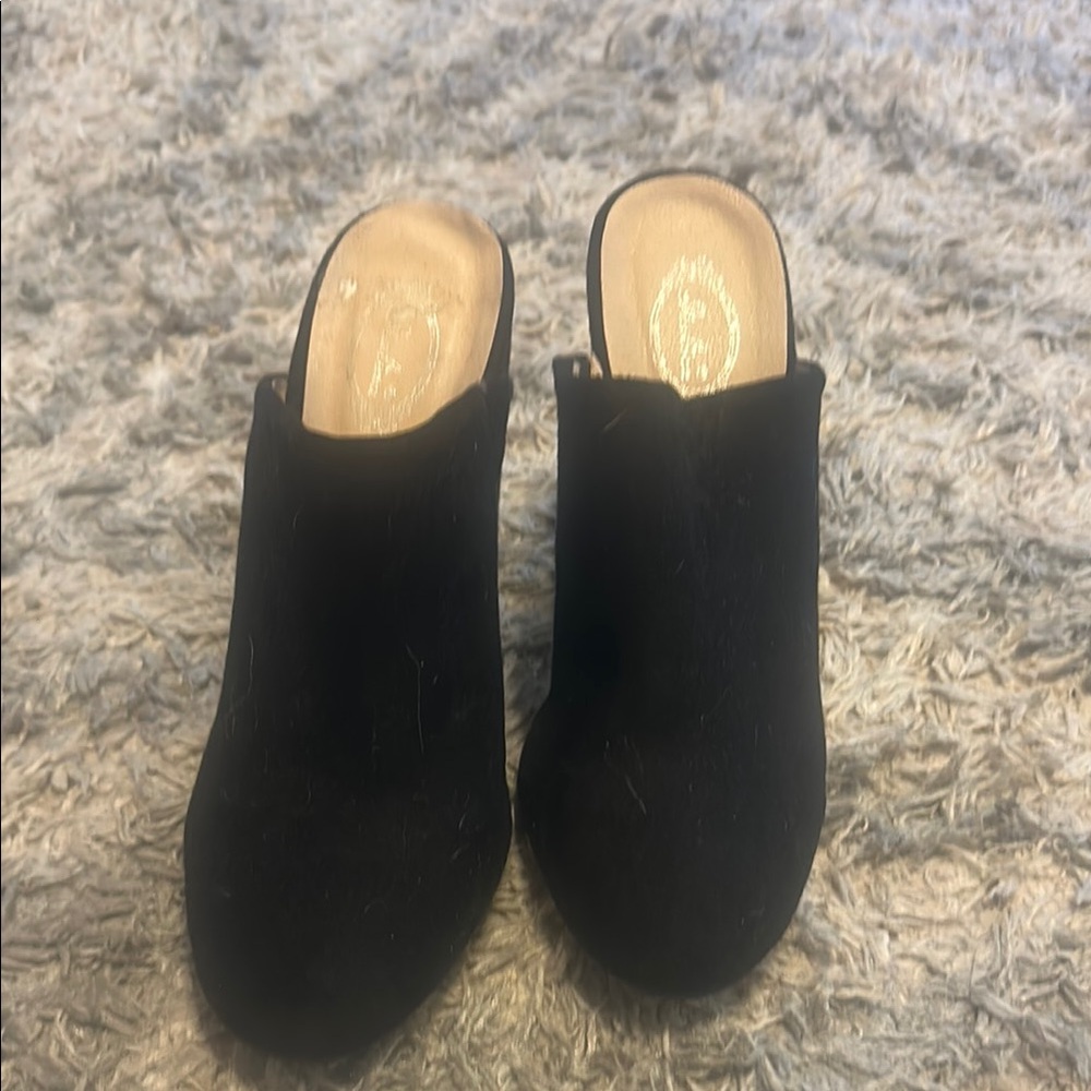 Italina Black Mules Luxurious Slip-On Design